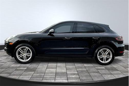 2017 Porsche Macan Base