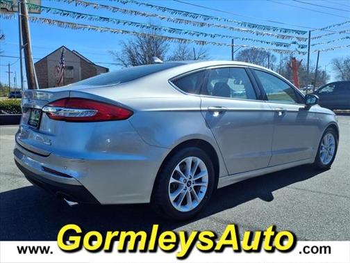 2020 Ford Fusion SE
