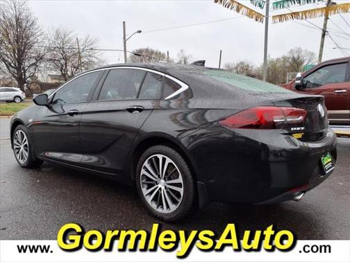 2018 Buick Regal Sportback Essence