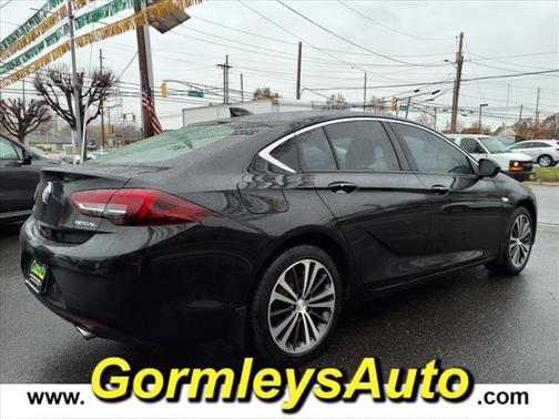 2018 Buick Regal Sportback Essence