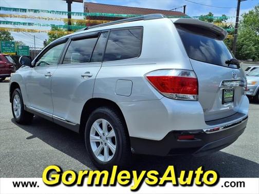 2013 Toyota Highlander SE