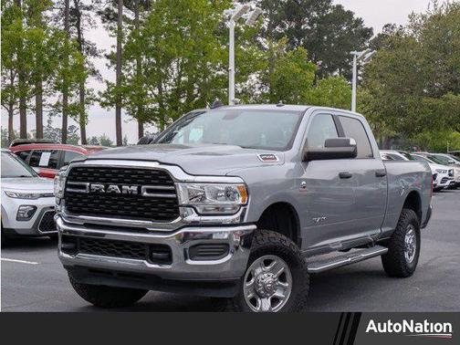 Billet Silver Metallic Clearcoat 2022 RAM 2500 Big Horn Crew Cab 4x4 6'4' Box