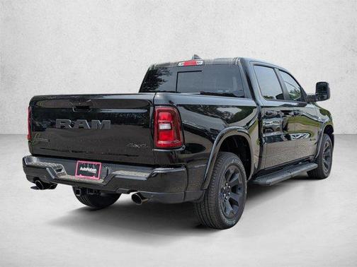 Diamond Black Crystal Pearlcoat 2026 RAM 1500 Big Horn/Lone Star
