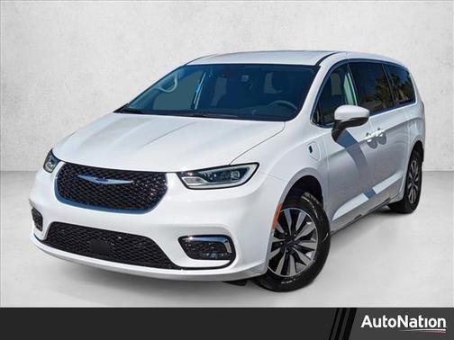 2023 Chrysler Pacifica Hybrid Touring L