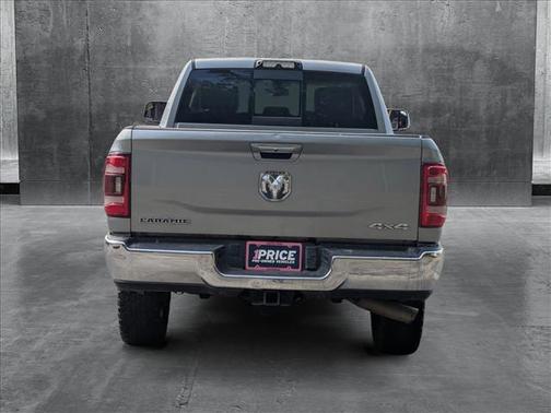 2022 RAM 2500 Laramie Crew Cab 4x4 6'4' Box