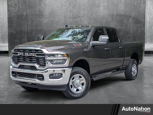 2025 RAM 2500 Tradesman Crew Cab 4x4 6'4' Box
