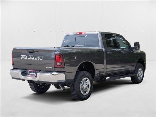 2025 RAM 2500 Tradesman Crew Cab 4x4 6'4' Box