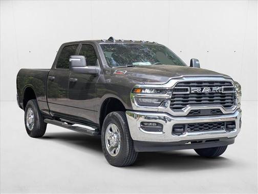 2025 RAM 2500 Tradesman Crew Cab 4x4 6'4' Box