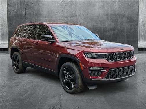 2025 Jeep Grand Cherokee Laredo