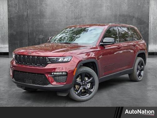 2025 Jeep Grand Cherokee Laredo