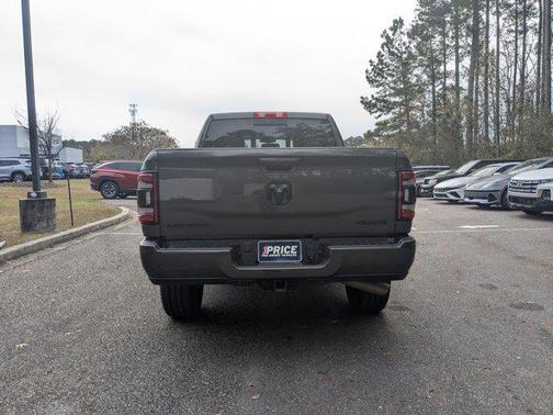 2022 RAM 3500 Laramie Crew Cab 4x4 6'4' Box