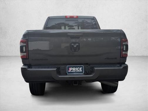 2022 RAM 3500 Laramie Crew Cab 4x4 6'4' Box