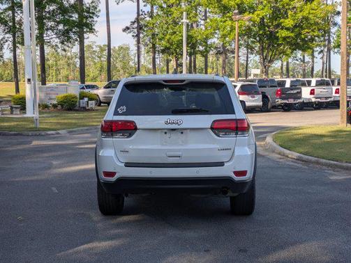 2022 Jeep Grand Cherokee Laredo