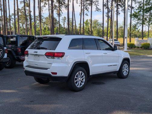 2022 Jeep Grand Cherokee Laredo