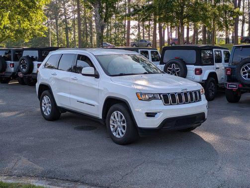 2022 Jeep Grand Cherokee Laredo