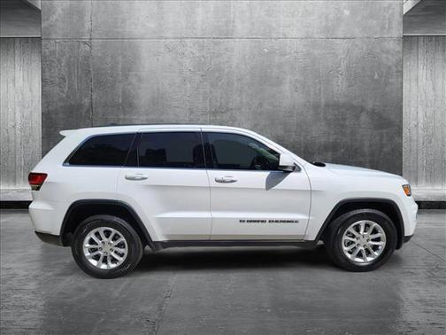 2022 Jeep Grand Cherokee Laredo