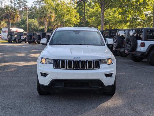 2022 Jeep Grand Cherokee Laredo