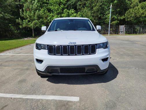 2022 Jeep Grand Cherokee Laredo