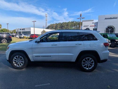2022 Jeep Grand Cherokee Laredo
