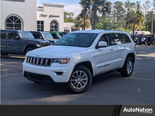 2022 Jeep Grand Cherokee Laredo