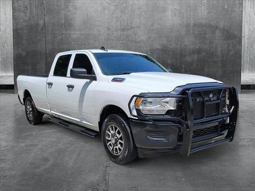 2022 RAM 2500 Tradesman Crew Cab 4x2 8' Box