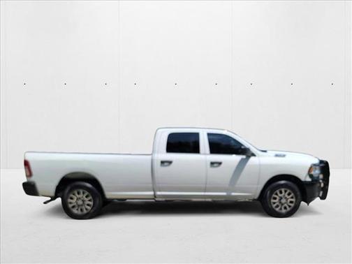 2022 RAM 2500 Tradesman Crew Cab 4x2 8' Box