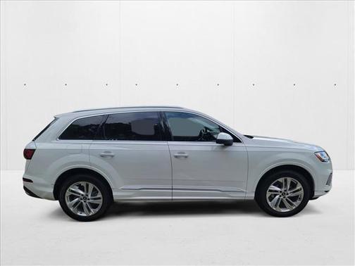 2022 Audi Q7 45 Premium