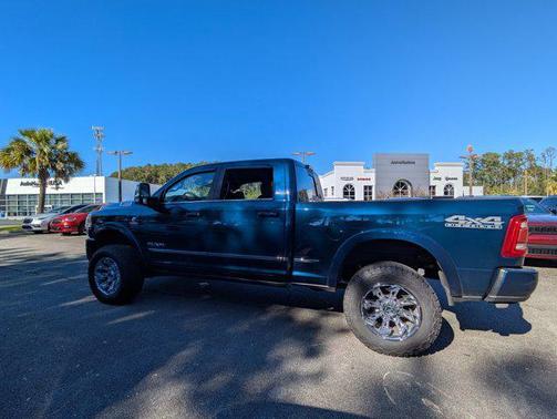 2023 RAM 2500 Limited Crew Cab 4x4 6'4' Box