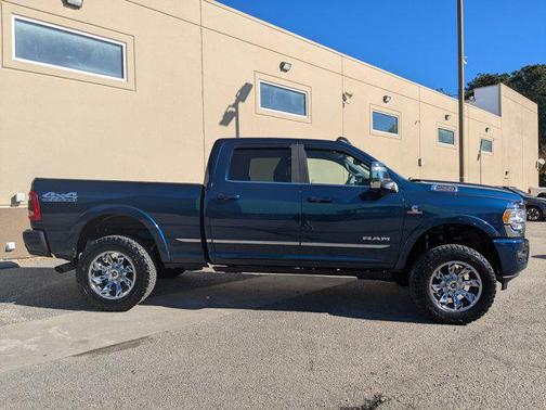 2023 RAM 2500 Limited Crew Cab 4x4 6'4' Box