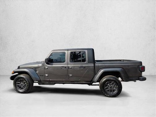 Granite Crystal Metallic Clearcoat 2026 Jeep Gladiator Sport S