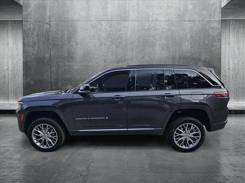 2025 Jeep Grand Cherokee Summit