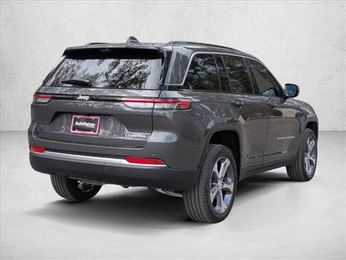 Baltic Gray Metallic Clearcoat 2026 Jeep Grand Cherokee Limited