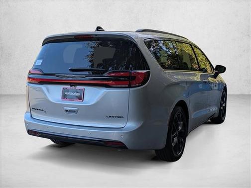 2026 Chrysler Pacifica Limited
