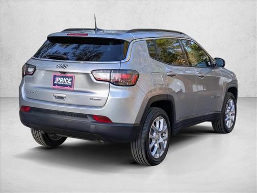 2023 Jeep Compass Latitude Lux
