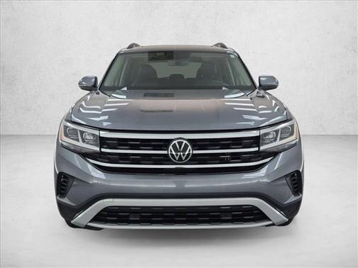 Platinum Gray Metallic 2022 Volkswagen Atlas 3.6L SE w/Technology