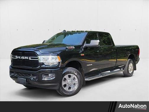 2020 RAM 3500 Big Horn Crew Cab 4x4 8' Box