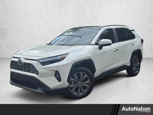 2022 Toyota RAV4 Hybrid SE