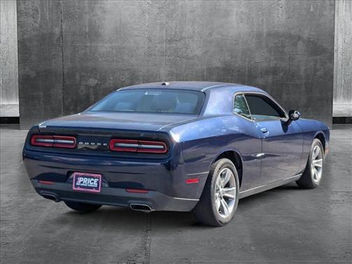 2015 Dodge Challenger SXT
