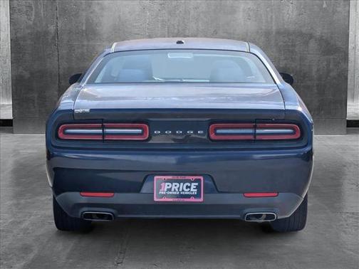 2015 Dodge Challenger SXT