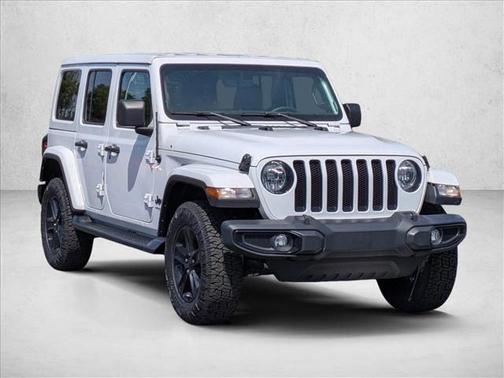 Bright White Clearcoat 2022 Jeep Wrangler Unlimited Sahara
