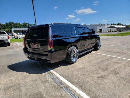 2017 Cadillac Escalade ESV Luxury