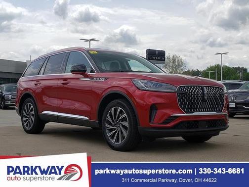 Red Carpet Tinted Clearcoat 2026 Lincoln Aviator Premiere