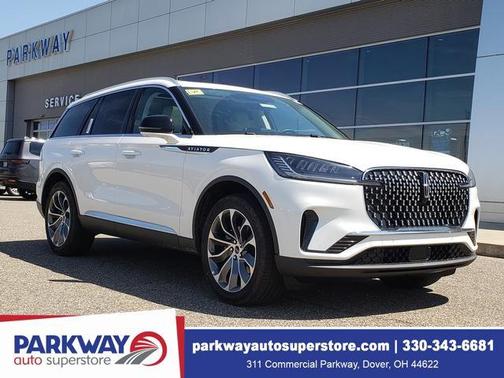 Pristine White Metallic Tri-Coat 2026 Lincoln Aviator Premiere
