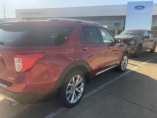 Rapid Red Metallic Tinted Clearcoat 2023 Ford Explorer Platinum