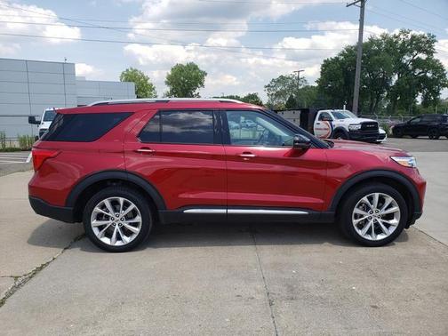 Rapid Red Metallic Tinted Clearcoat 2023 Ford Explorer Platinum
