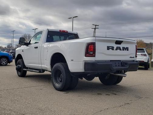 2026 RAM 3500 Tradesman Regular Cab 4x4 8' Box