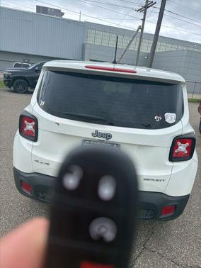 Alpine White Clearcoat 2020 Jeep Renegade Sport