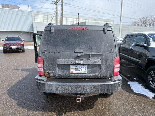 Brilliant Black Crystal Pearlcoat 2012 Jeep Liberty Sport