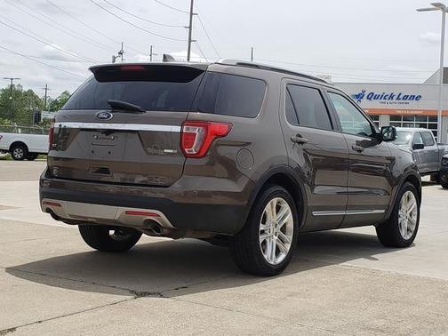 Caribou Metallic 2016 Ford Explorer XLT