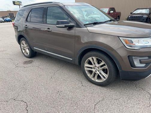 Caribou Metallic 2016 Ford Explorer XLT